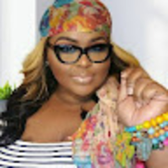 Meet your Posher, Maria - Picture 1 of 1